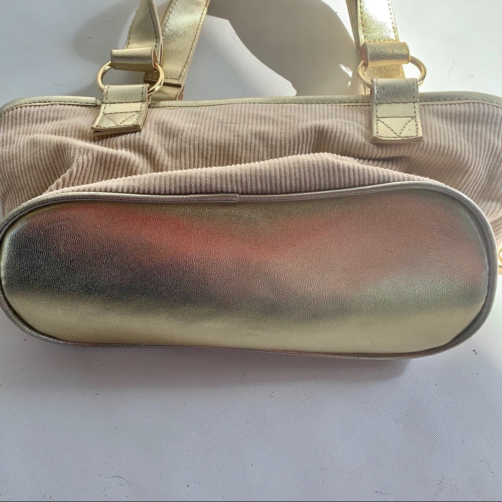 L.E.I. Corduroy Purse with Gold Accents - Picture 5 of 10